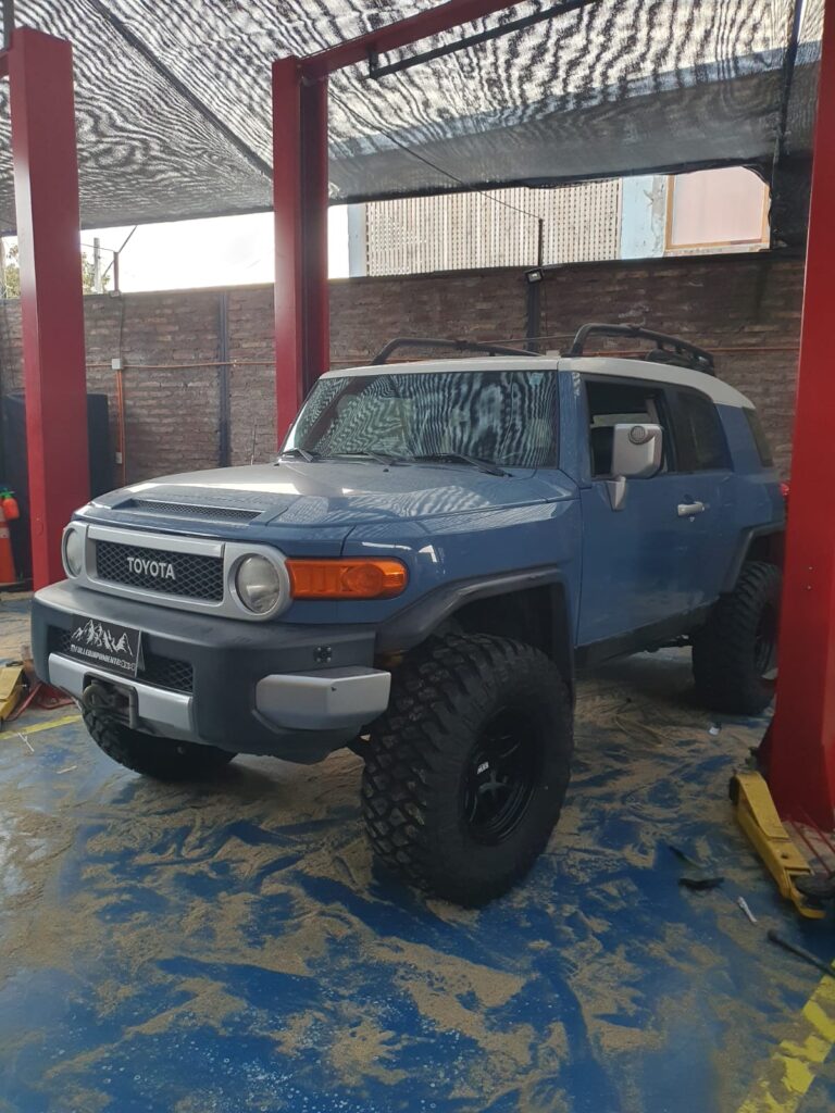 Equipamiento Toyota FJ Cruiser